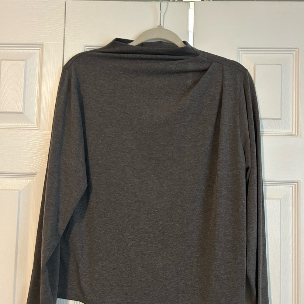 Vestique Charcoal Long Sleeve Top